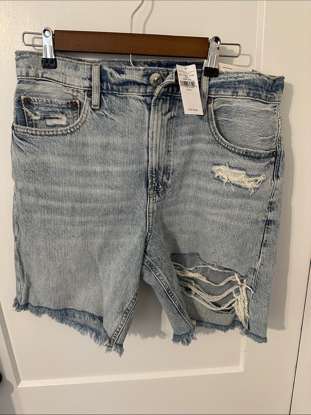 American Eagle Outfitters Light Blue Distressed Denim Skater Shorts size 6